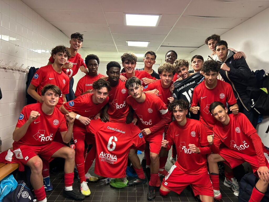 U17